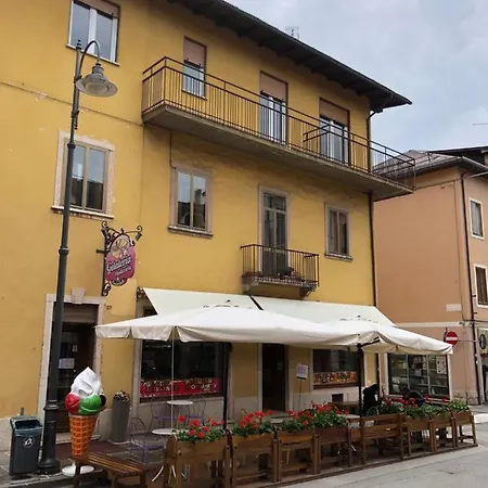 Woodenkey Asiago Moderno Bicamere In Centro Exterior foto